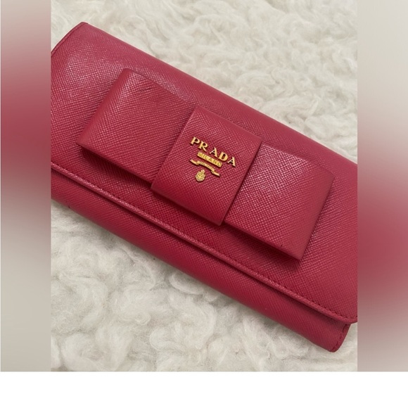 Authentic Prada Fuchsia Saffiano Leather Bow Continental Wallet - Picture 4 of 15